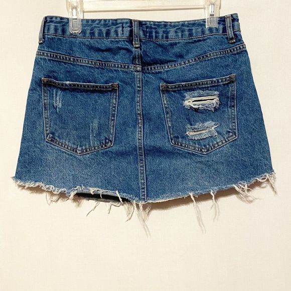 Forever 21 Distressed Denim Mini Skirt Size 28 - Picture 12 of 16